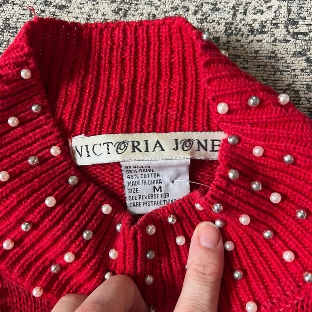 Victoria Jones Vintage Red Beaded Christmas Sweater Medium Holiday Party - Picture 2 of 2